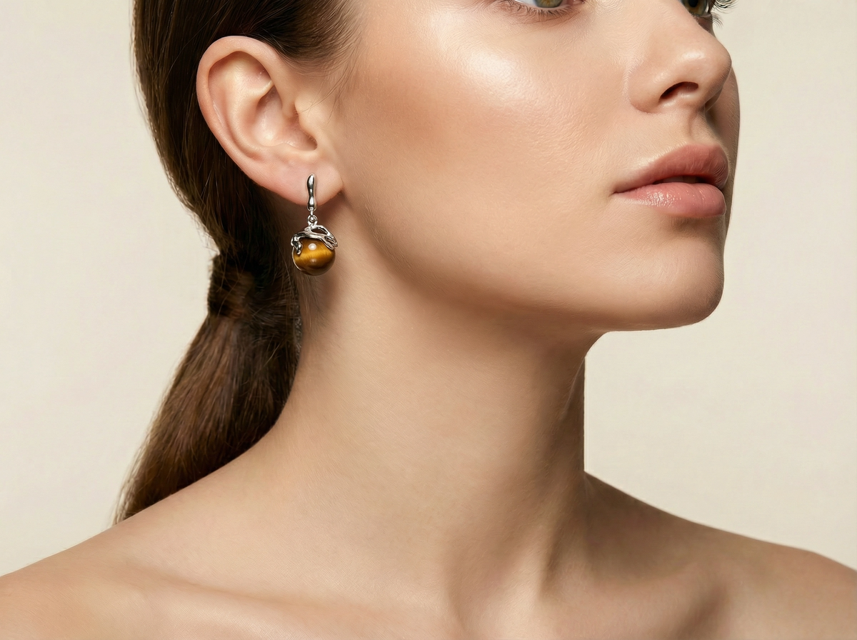 Boucles d'oreilles pendantes griffe œil de tigre argenté