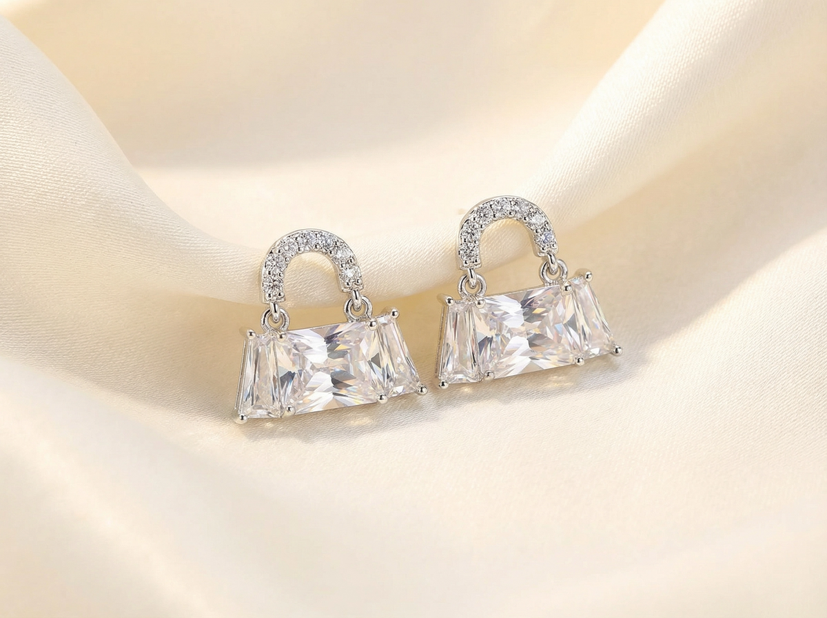 Boucles d'oreilles style diamant sac à main