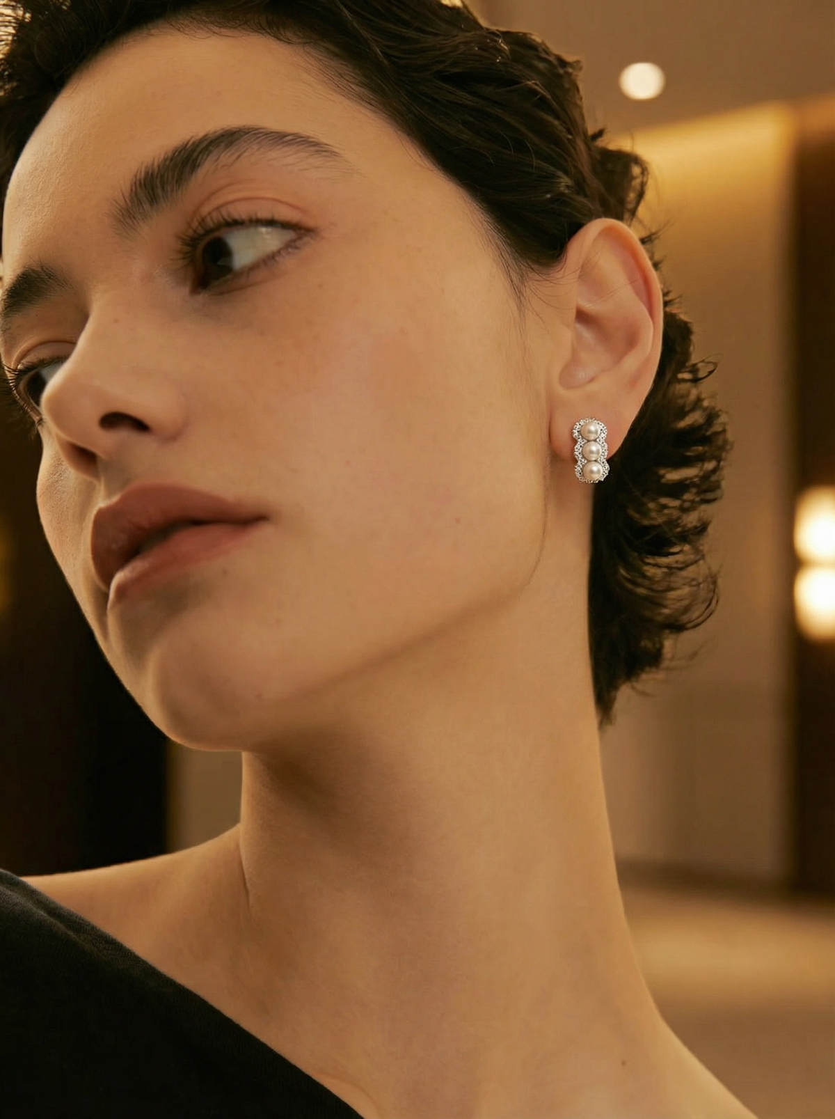 Perlage Pearl Stud Earrings