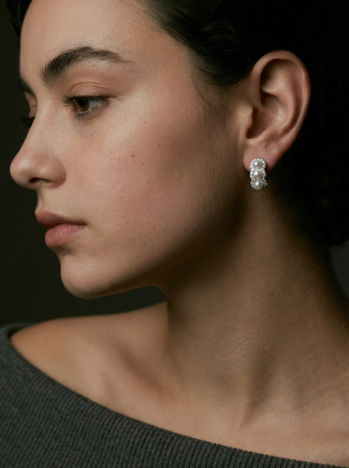 Perlage Pearl Stud Earrings