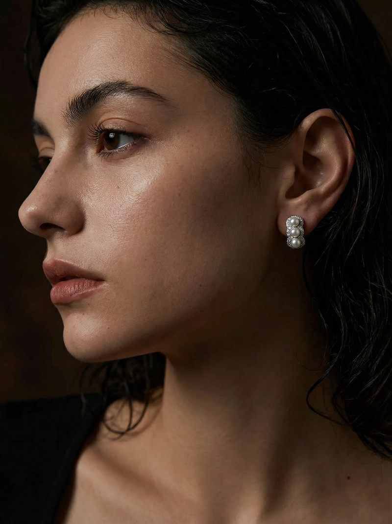 Perlage Pearl Stud Earrings