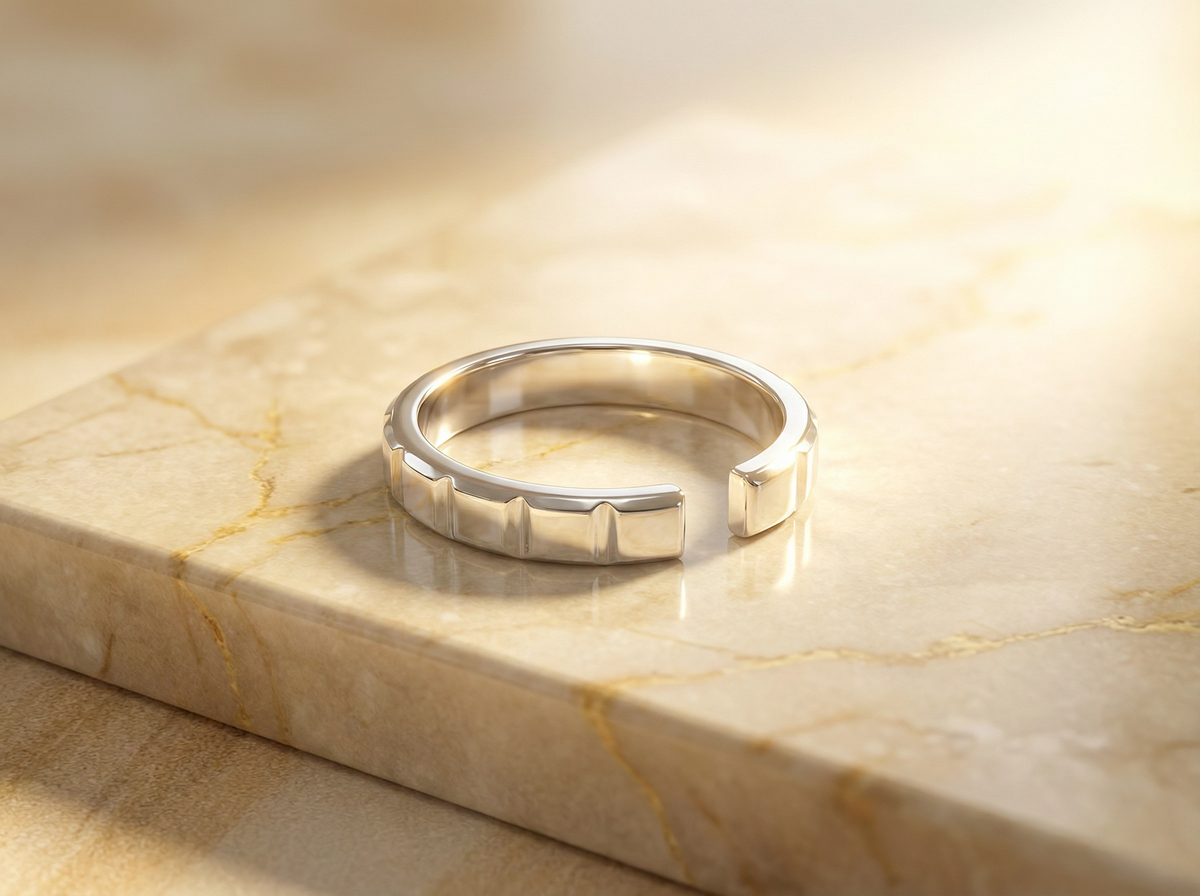 Bague ouverte texturée argentée